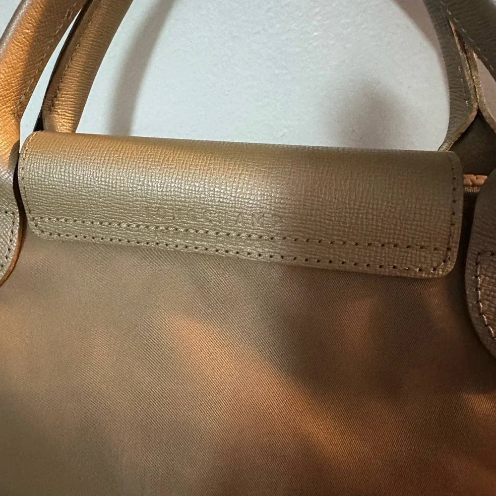 Longchamp Gold Le Pliage Travel Tote with Shoulder Strap - Picture 3 of 4